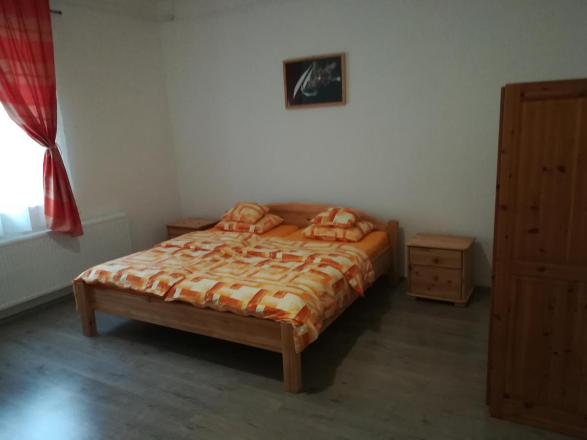Suemegi Levendula Apartmanok Exterior photo